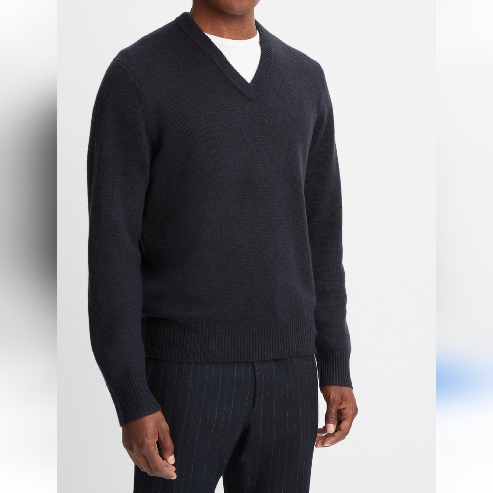 Vince Men's V-neck Wool sweater. XL Fall‎ Winter Staple Piece Elevated Basic